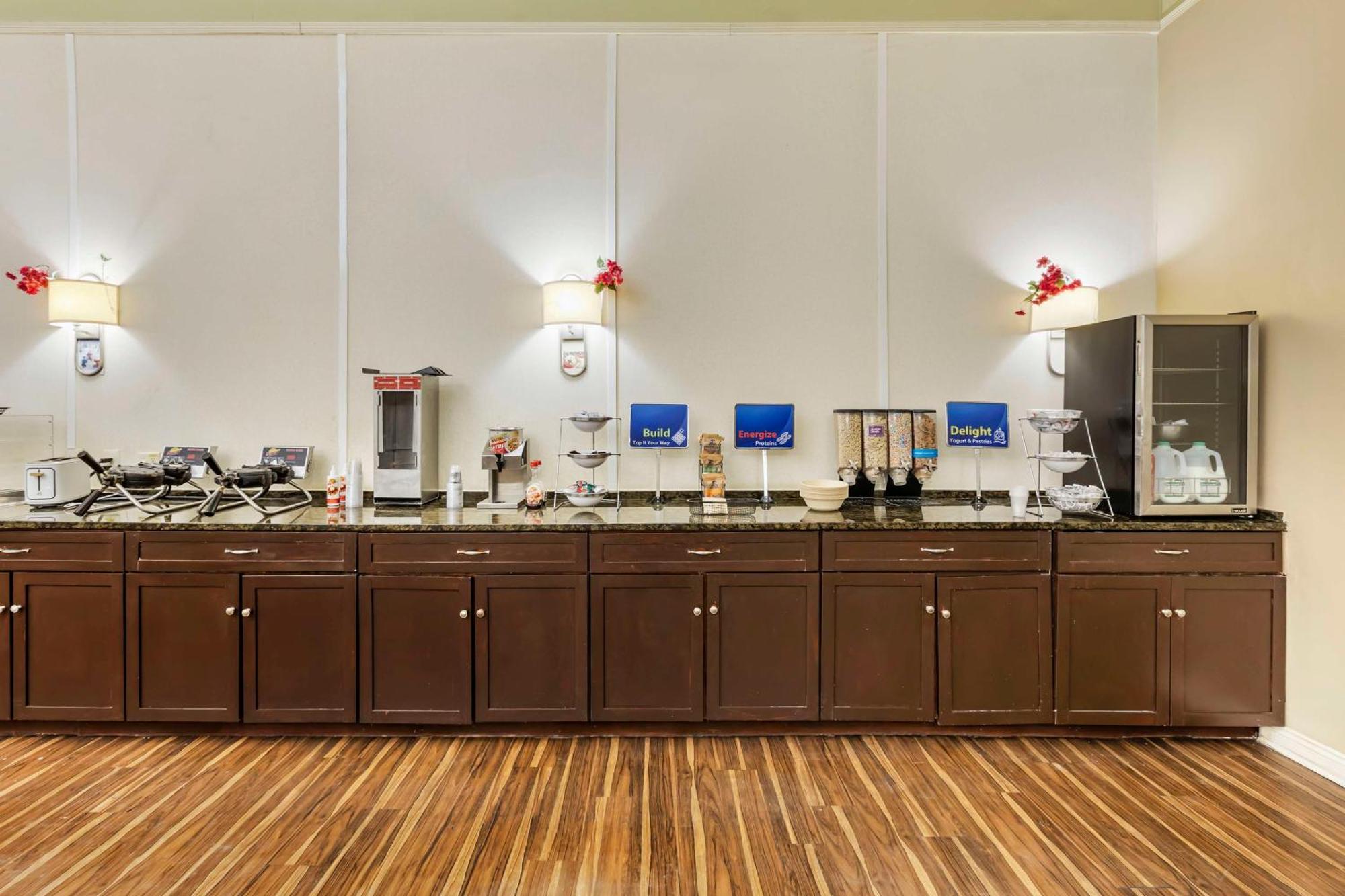 Best Western Watertown/Fort Drum Ngoại thất bức ảnh