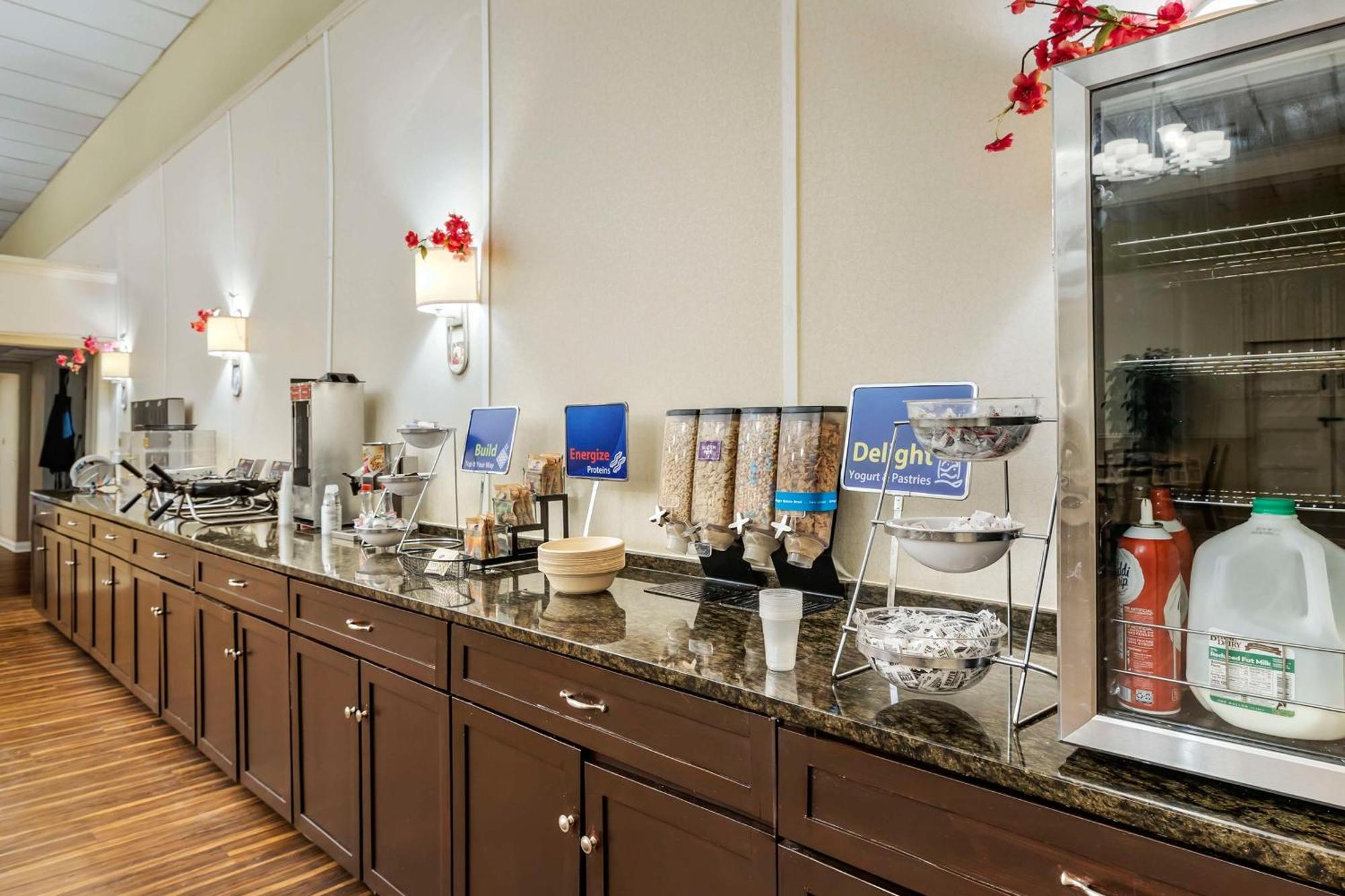 Best Western Watertown/Fort Drum Ngoại thất bức ảnh